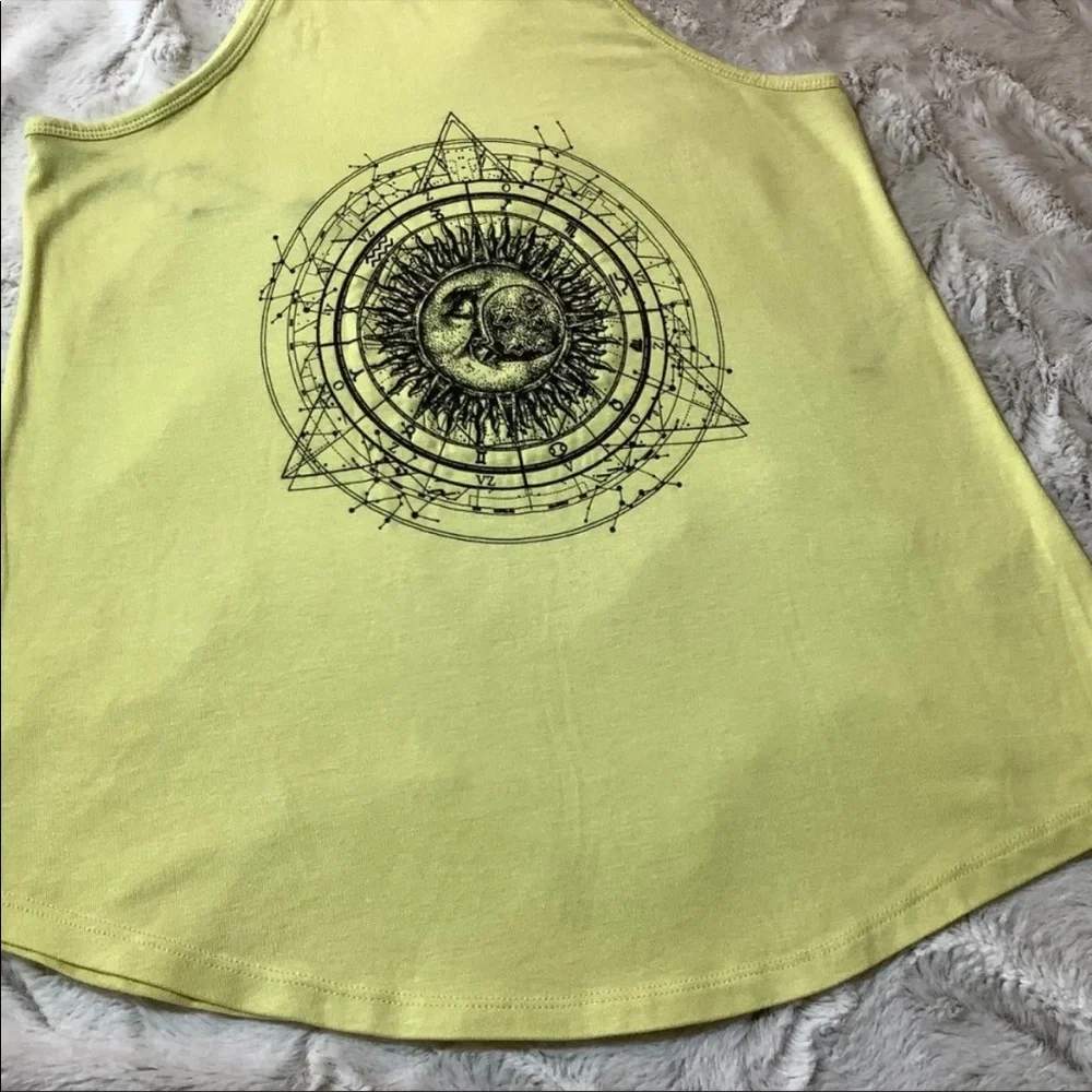 Sun and Moon Tank - Picture 6 of 6